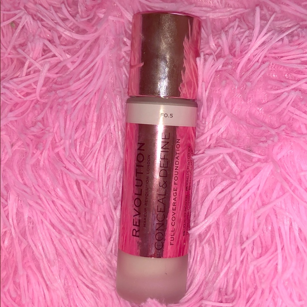 Makeup Revolution Full Coverage Foundation